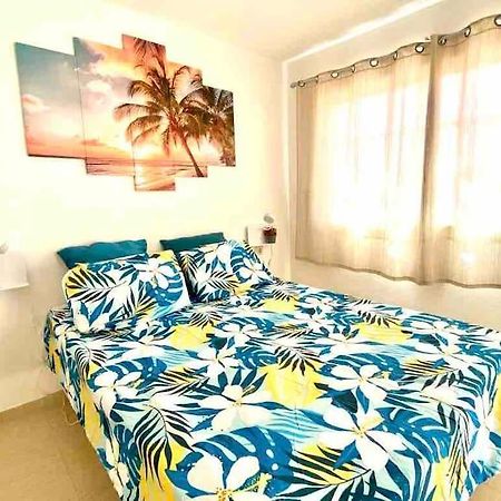 Confortable Y Centrico Los Cristianos  Luaran gambar