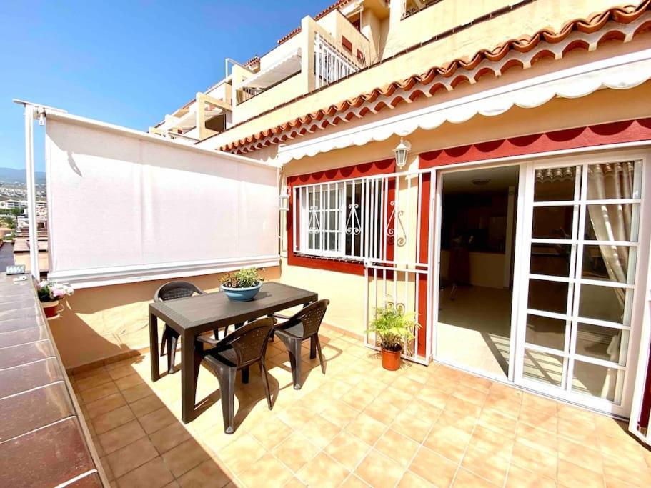 Confortable Y Centrico Los Cristianos  Luaran gambar